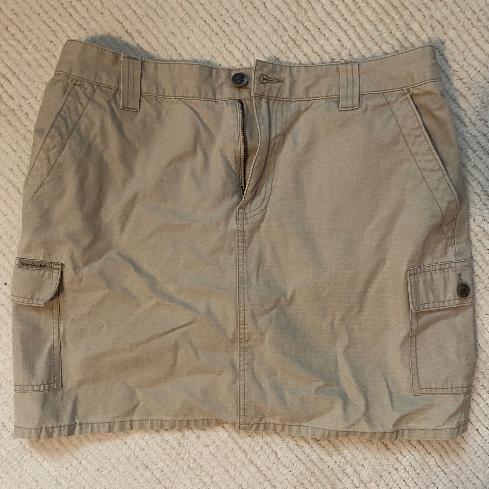 Calvin Klein Skirt - Size 8 - Barely Worn
